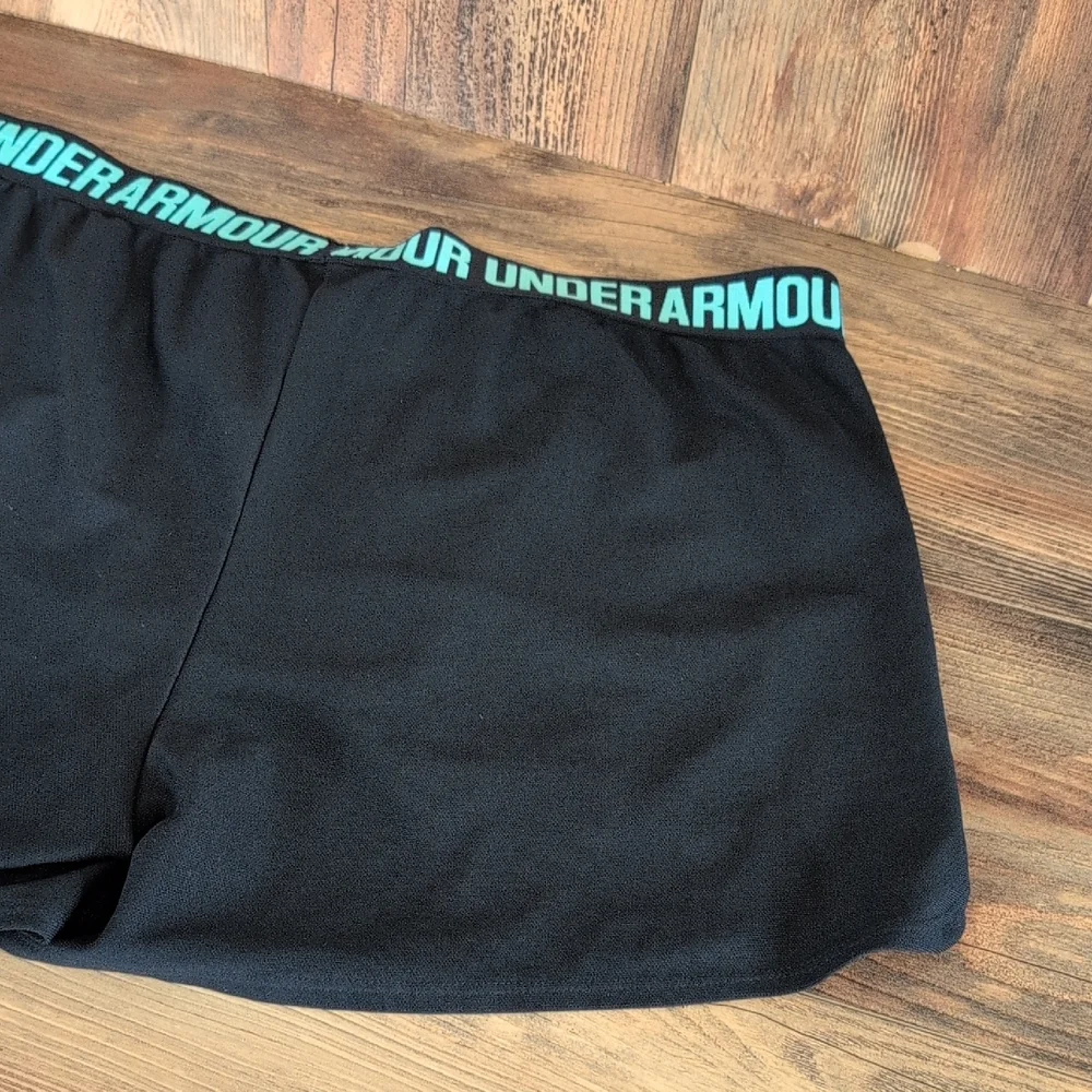 Under Armour Athletic Shorts XXL          W157